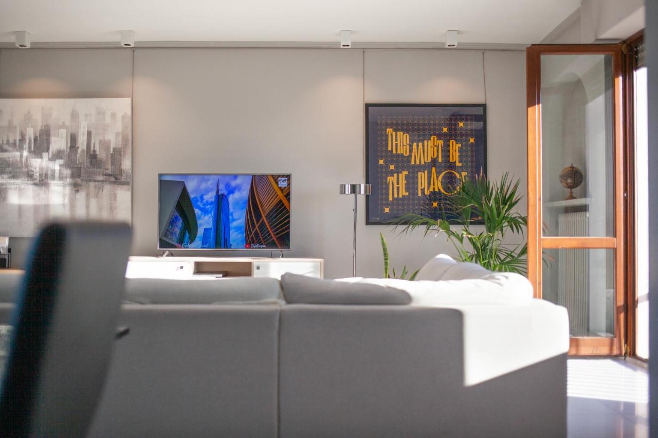 Stelvio Rooftop - Penthouse Skyline With Terrace And Jacuzzi Mailand Exterior foto